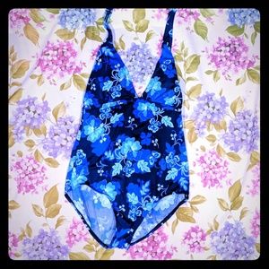 Jantzen floral one-piece swimsuit bathing suit 18
